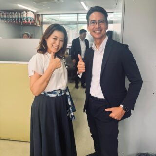 今更投稿シリーズ😂
遡って会社関係の写真をあさってたら
去年の選挙の時にお久しぶりにお会いしたタクシー王子とのツーショットを発見
イケオジすぎた笑